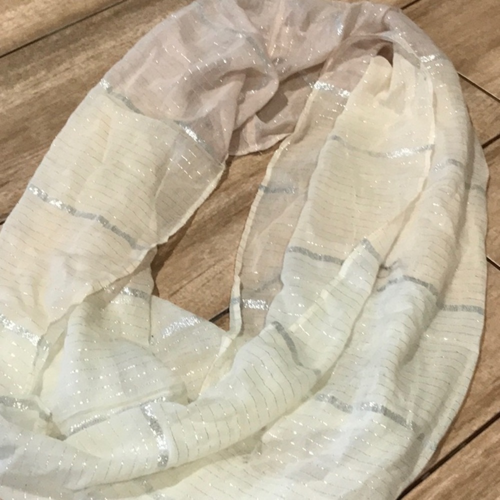 Ae scarf